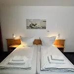 Hotel Neo Cologne Bonn Airport 3*